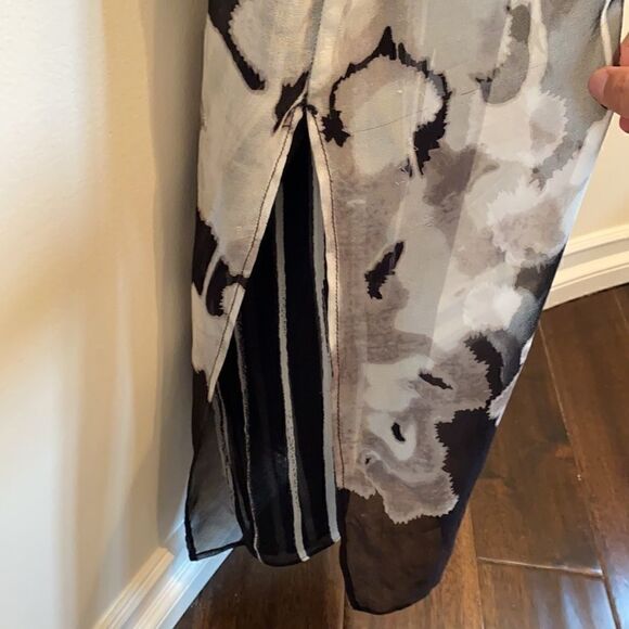 Mac Azria Women’s Cover-Up Size M/L - Picture 4 of 7